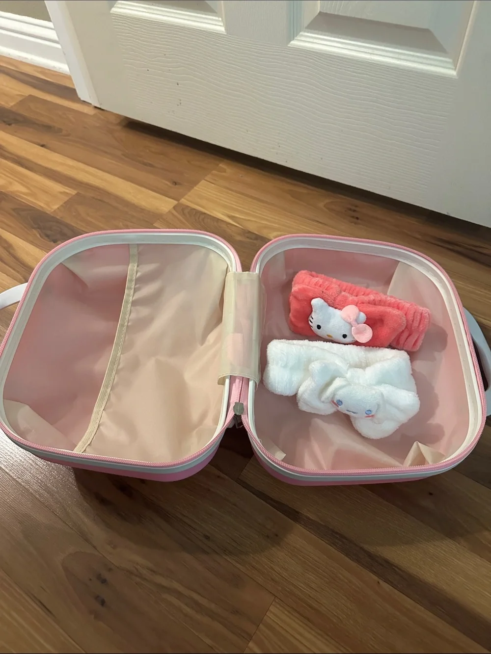 Hello Kitty Pink Kids Travel Case with Bow Handle